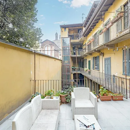 Luxury Naviglio House - 10 Min Cathedral-2